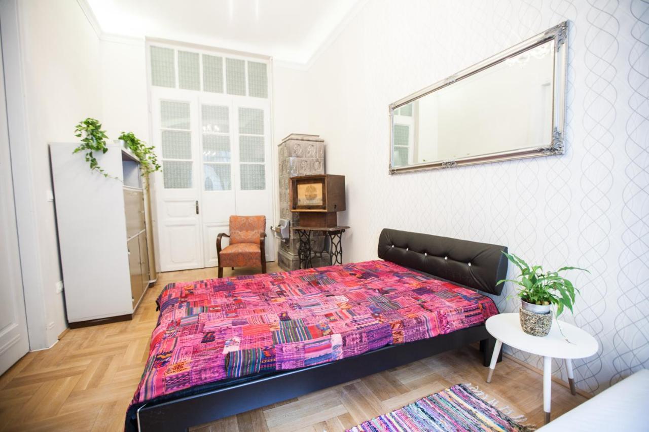 N40 By Small Home Budapest Eksteriør billede